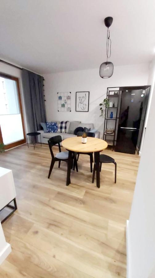 Appartement Apartament Zajezdnia Wrzeszcz à Gdańsk Extérieur photo